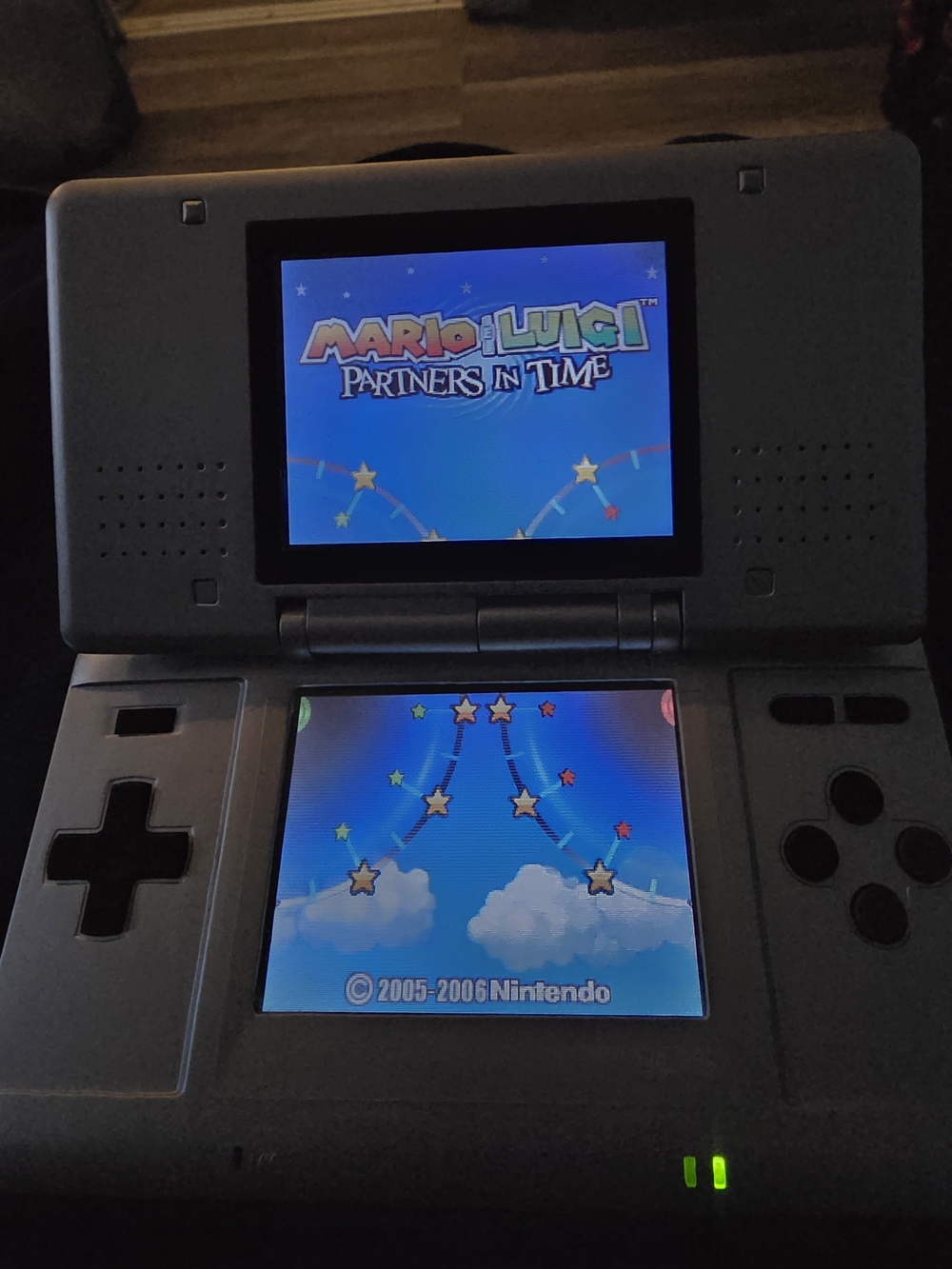 Nintendo DS Silver - Picture 2 of 3